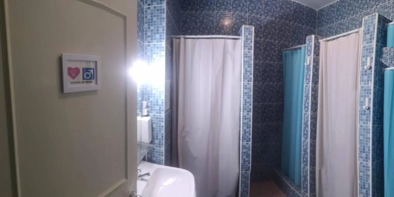 Iguana Guesthouse Λάγος